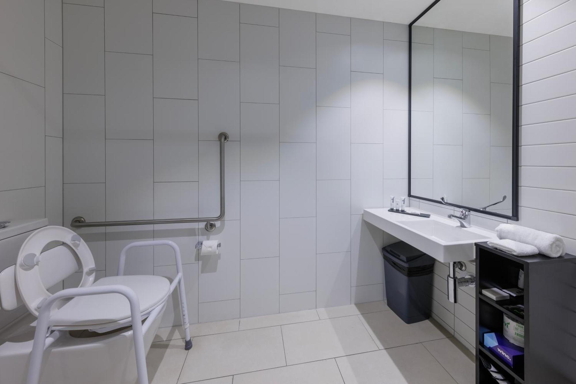 Quest Burwood East Aparthotel Bagian luar foto