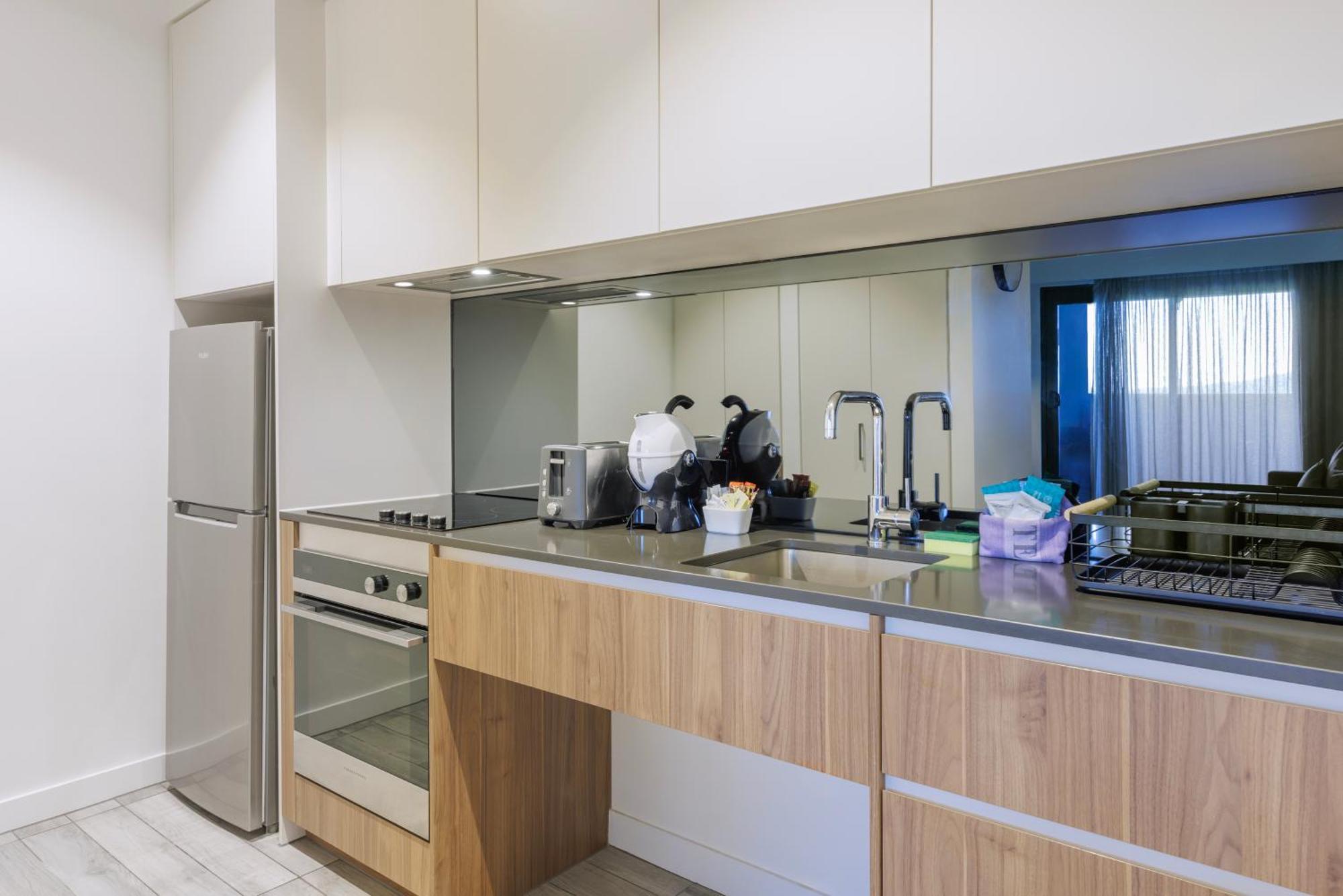 Quest Burwood East Aparthotel Bagian luar foto
